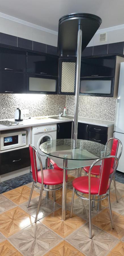 Apartament Near Dnieper Tsjerkasij Eksteriør bilde